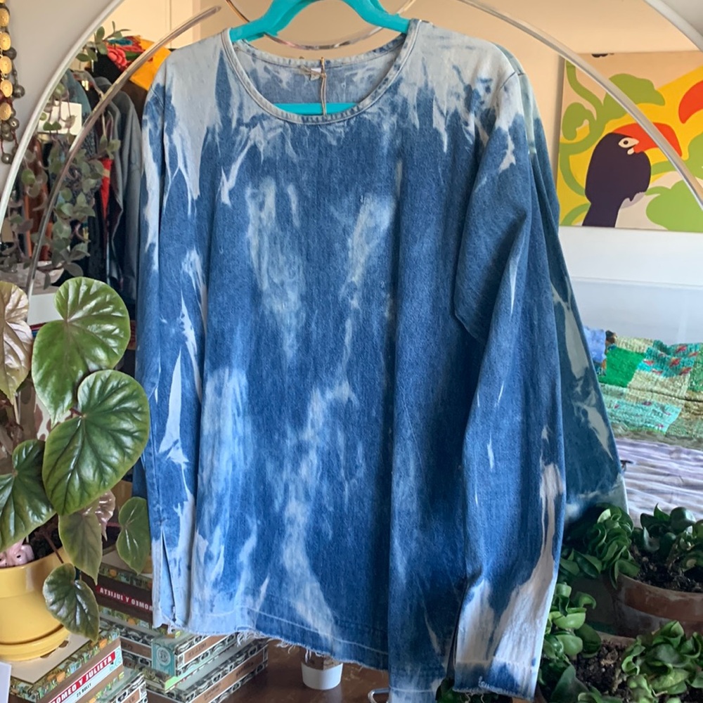 Vintage bleach dyed denim distressed 3/4 sleeve raw edges tunic top